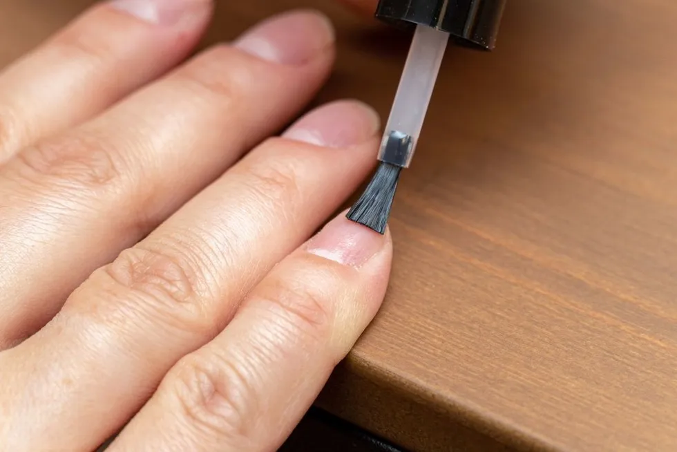 Zdjęcie Primer do paznokci co to - jak poprawić trwałość manicure?