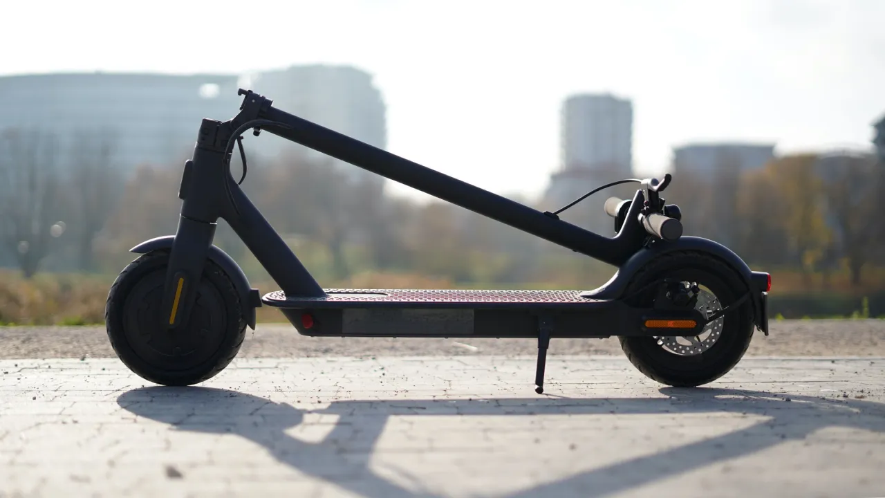 Zdjęcie Hulajnoga Xiaomi pojemność baterii – co musisz wiedzieć, aby nie żałować