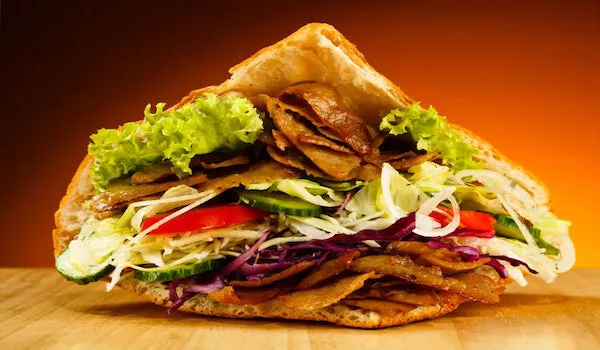Zdjęcie Wie gesund ist ein Döner? Die überraschende Wahrheit über Nährwerte
