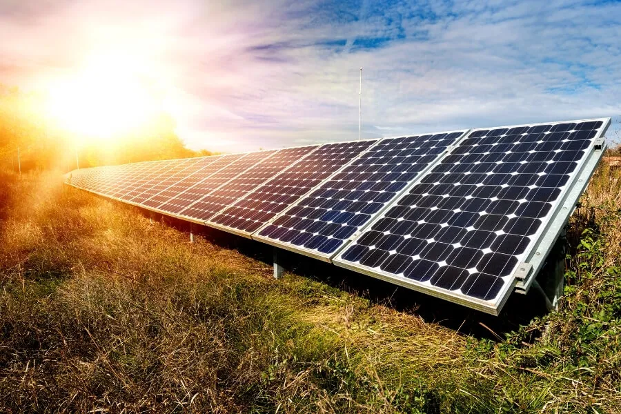Zdjęcie Jak zdobyć dotacje na elektrownię słoneczną i zaoszczędzić na energii