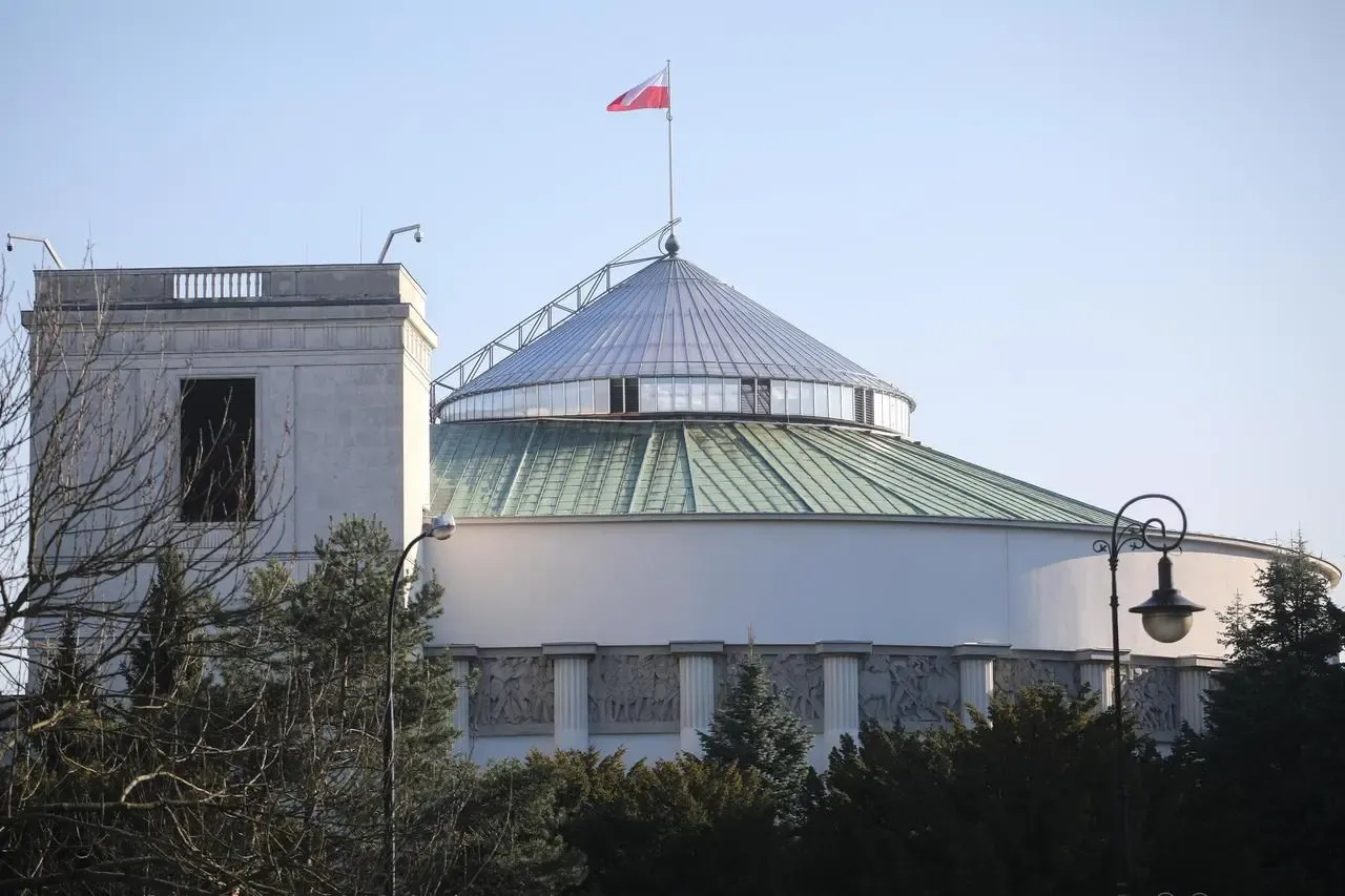 Zdjęcie Jakie poparcie ma konfederacja? Zaskakujące wyniki sondaży