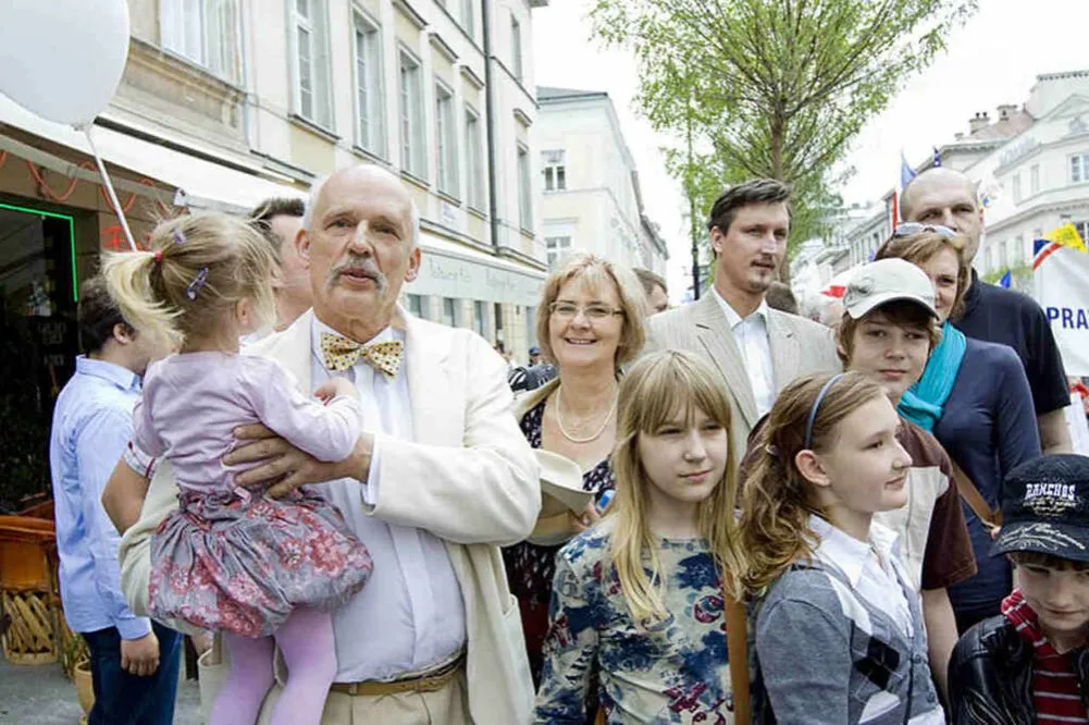 Zdjęcie Ile dzieci ma Korwin? Poznaj zaskakującą liczbę potomstwa polityka