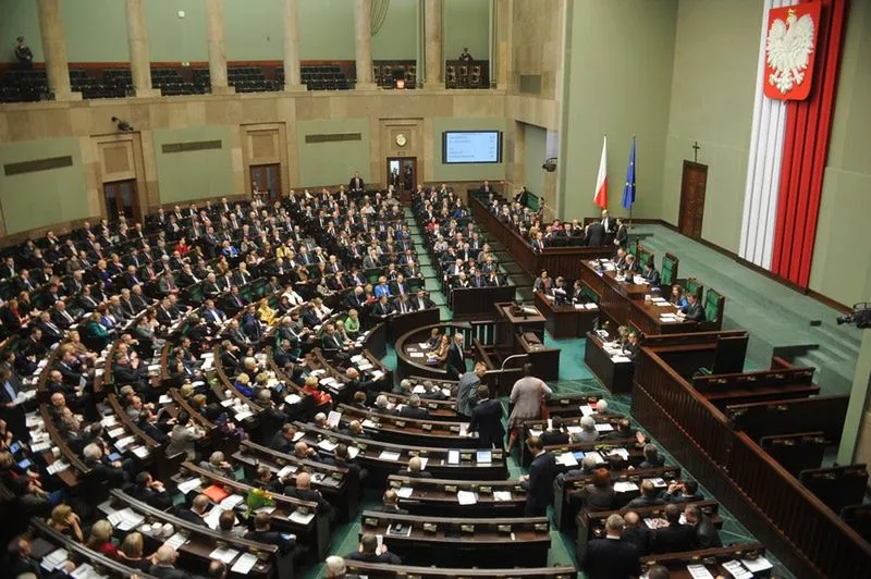 Zdjęcie Dlaczego świece chanuka w sejmie? Znaczenie i kontekst kulturowy
