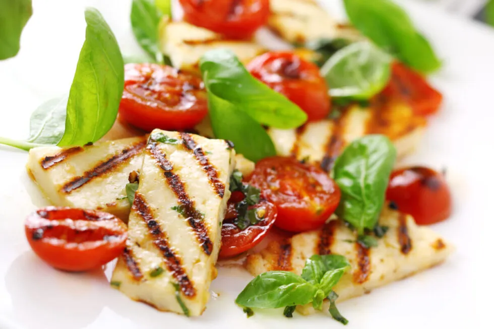 Zdjęcie Jak smakuje halloumi? Odkryj jego wyjątkowy smak i zastosowania