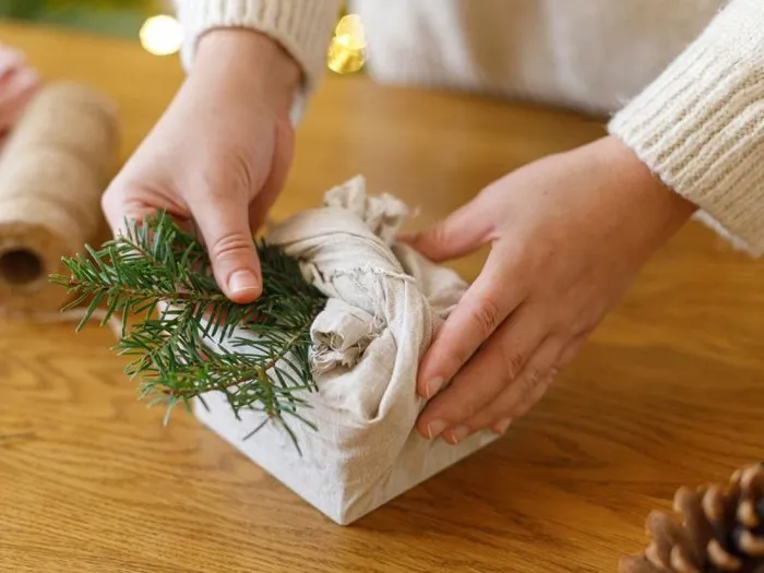 Zdjęcie Jak zapakować perfumy na prezent, by zachwycić obdarowanego?