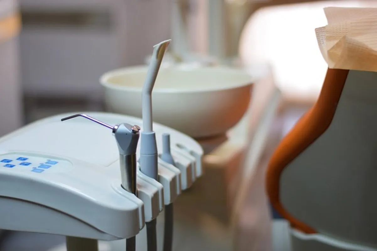 Zdjęcie Ile schodzi znieczulenie od dentysty? Sprawdź, co musisz wiedzieć