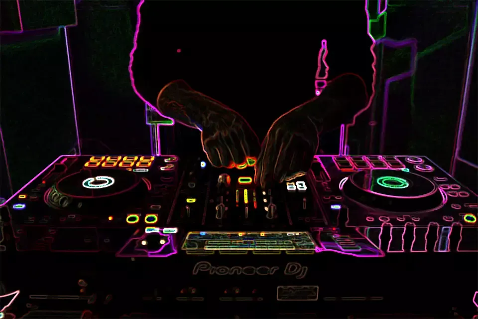 Zdjęcie Jak zacząć karierę DJ-a w klubie? Praktyczny przewodnik