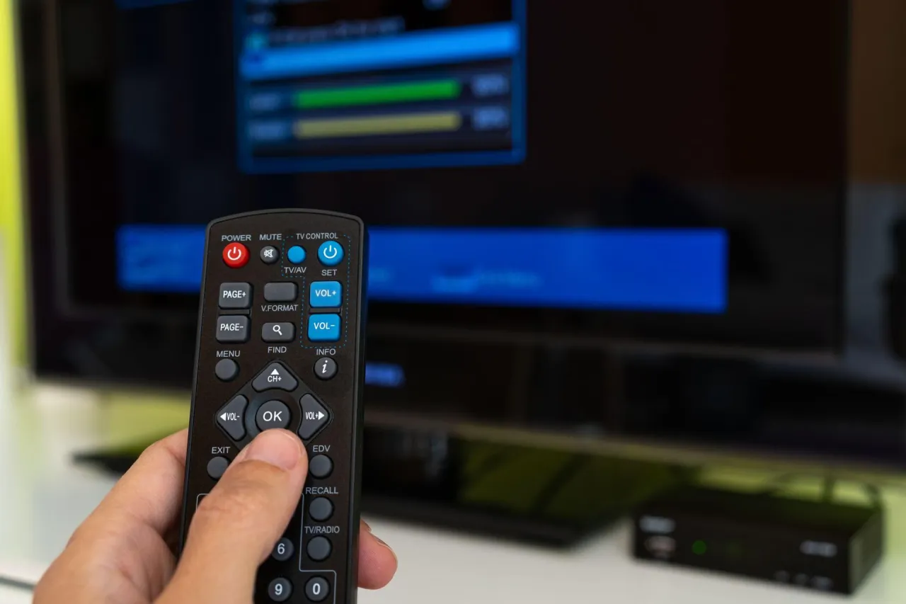 Zdjęcie Dofinansowanie do telewizora dla kogo? Sprawdź, czy się kwalifikujesz