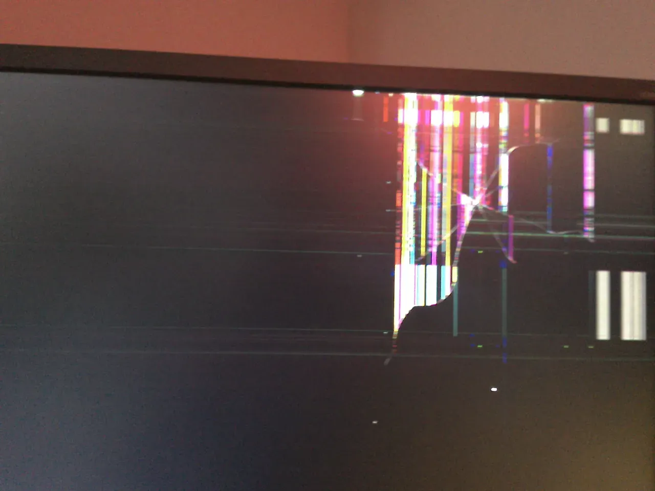 Zdjęcie Ile kosztuje naprawa matrycy w monitorze? Sprawdź ceny i opcje naprawy