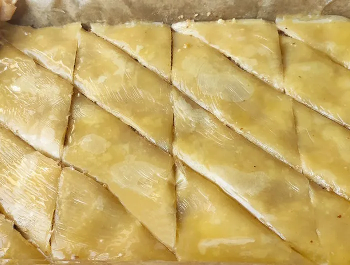 Zdjęcie Pyszna baklava z ciasta francuskiego - łatwy przepis krok po kroku