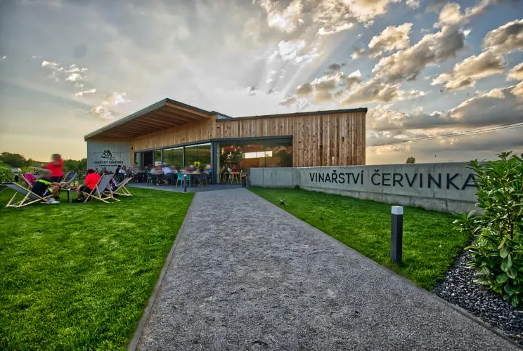 Zdjęcie Mikulov gdzie zjeść: najlepsze miejsca na lokalne smaki i wina