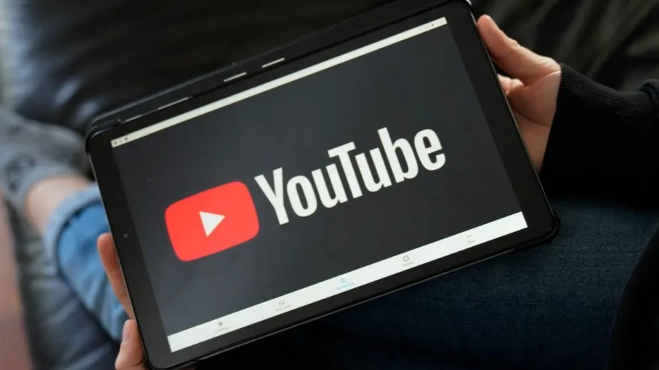 Zdjęcie Najczęściej odtwarzany film na YouTube – zaskakujące statystyki i fakty