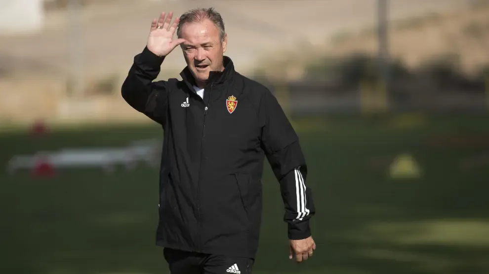 Zdjęcie Quién es el entrenador del Zaragoza y qué cambios ha traído