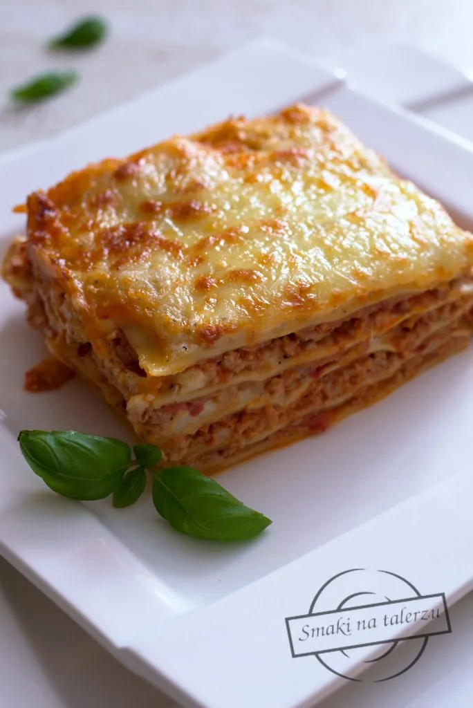 Zdjęcie Jak zrobić lasagne z mięsem mielonym i sosem bolognese w prosty sposób