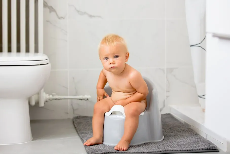 Zdjęcie Jak często niemowlak robi kupki? Normy i niepokojące objawy