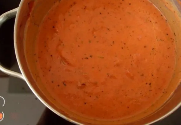 Zdjęcie Jak zrobić sos pomidorowy z pomidorów: prosty przepis krok po kroku