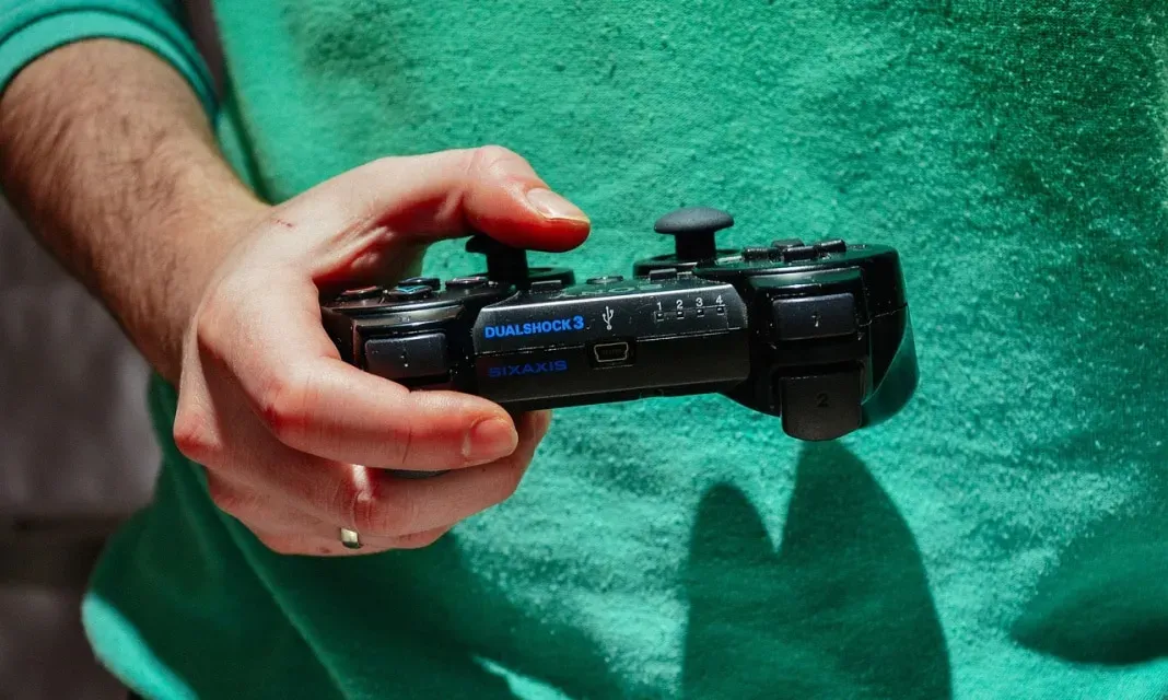 Zdjęcie Jak podłączyć słuchawki bezprzewodowe do PS4 - uniknij problemów z dźwiękiem
