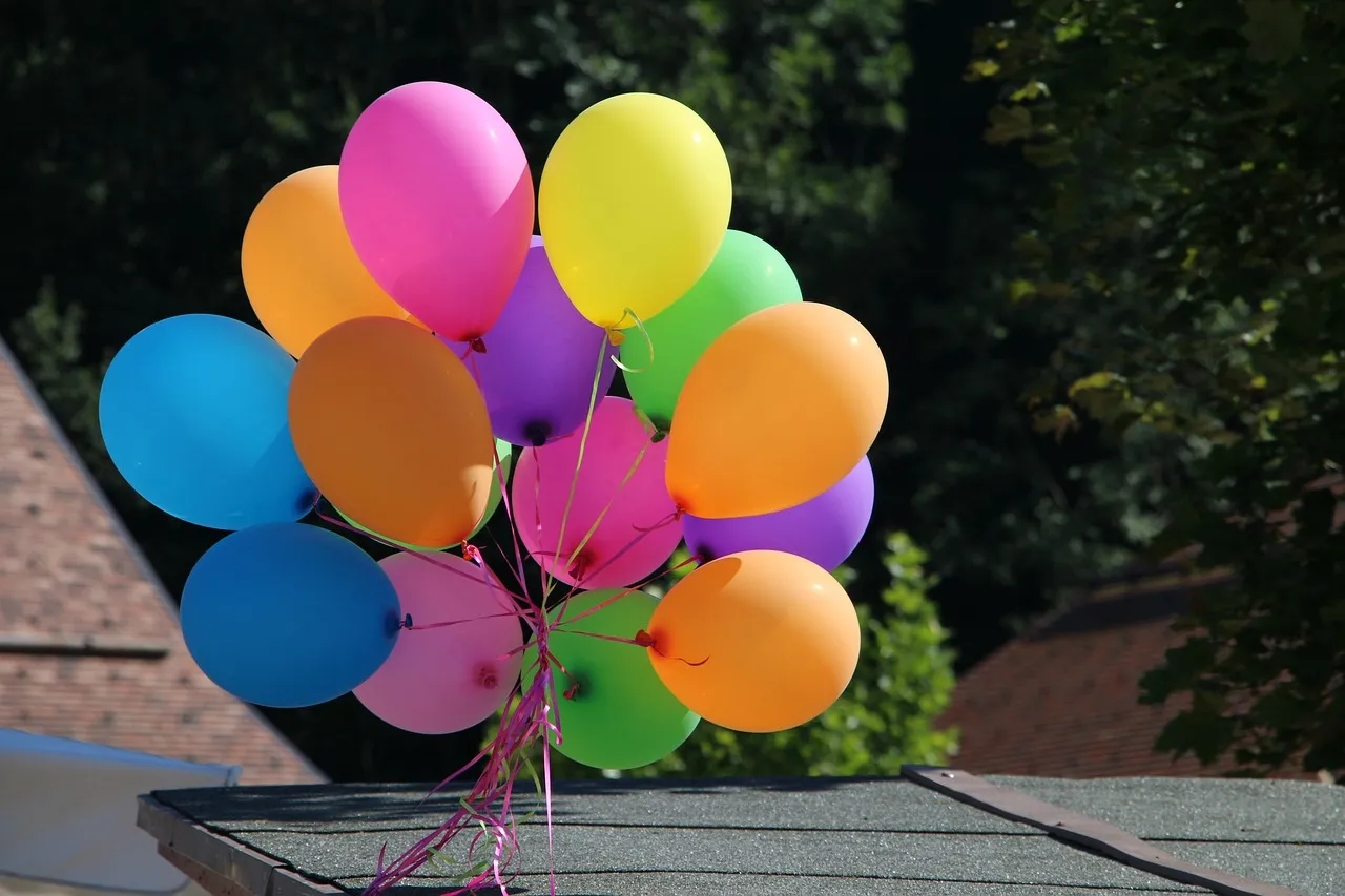 Zdjęcie Czym napompować balony? Najlepsze metody i porady, których nie możesz przegapić
