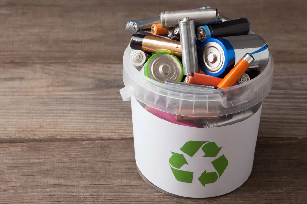 Zdjęcie Recykling baterie: Jak skutecznie chronić środowisko i oszczędzać zasoby