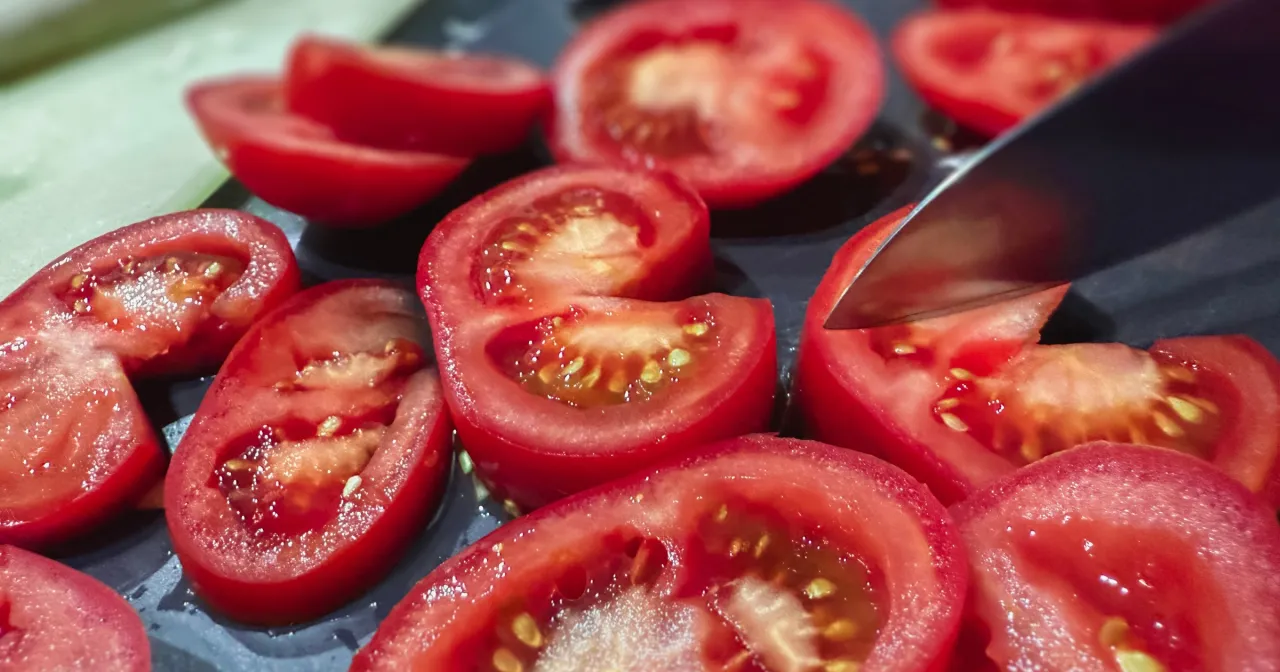 Zdjęcie Czy pomidory uczulają dzieci? Objawy, które mogą zaskoczyć rodziców