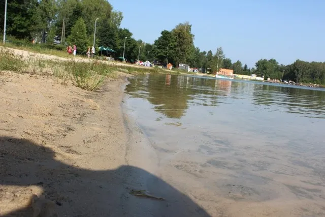 Zdjęcie Jezioro Bialskie: idealne miejsce na relaks i aktywny wypoczynek