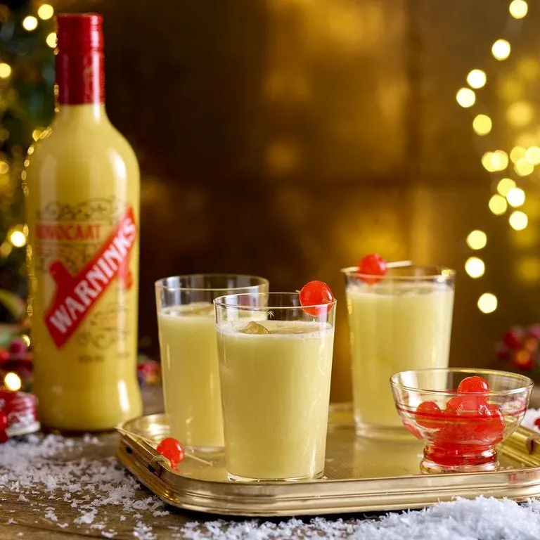 Zdjęcie Jak przygotować idealny drink snowball - przepis i ciekawostki