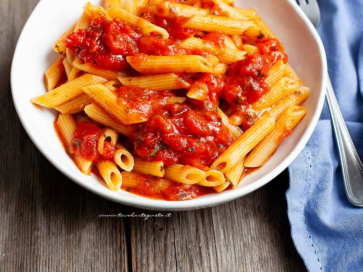 Zdjęcie Penne all'arrabbiata: prosty przepis na pikantne danie, które zachwyca