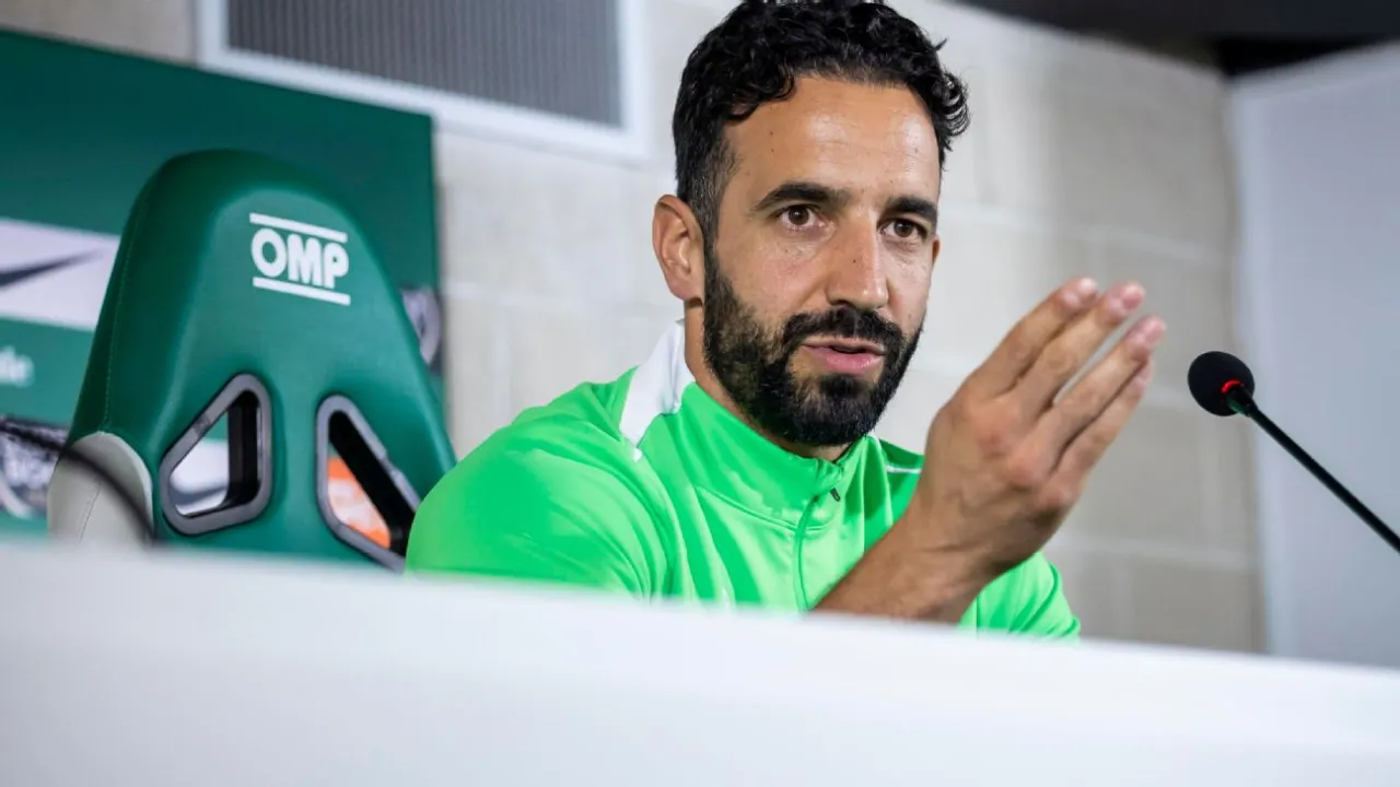 Zdjęcie Quién es el entrenador del Manchester United y por qué es clave para el equipo