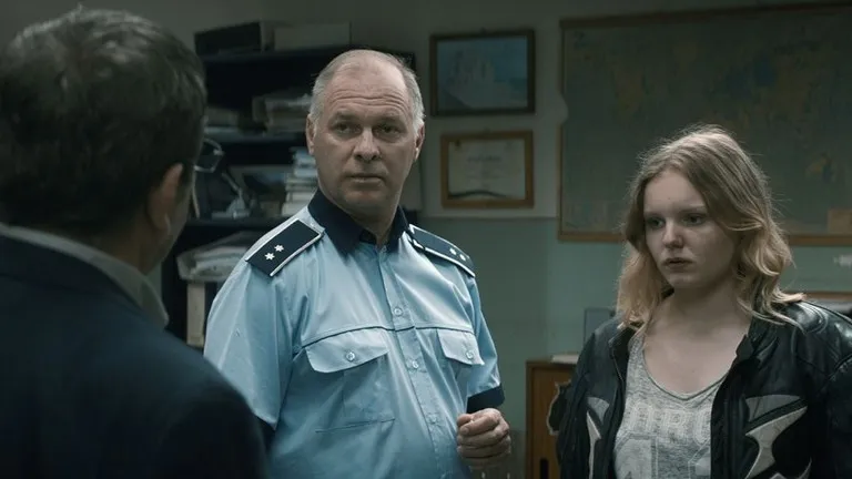 Zdjęcie Egzamin: Recenzja i analiza pełnego napięcia filmu o współczesności