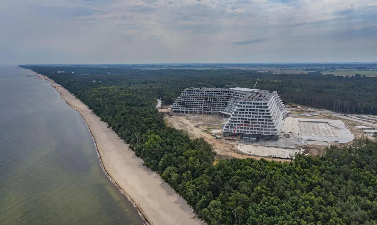 Zdjęcie Hotel Gołębiewski w Pobierowie: Kiedy otwarcie i co warto wiedzieć?