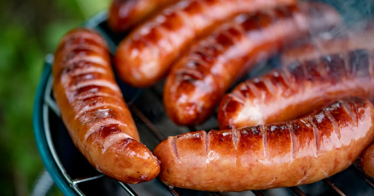 Zdjęcie Czy kiełbasa z grilla jest zdrowa? Sprawdź ryzyko dla zdrowia