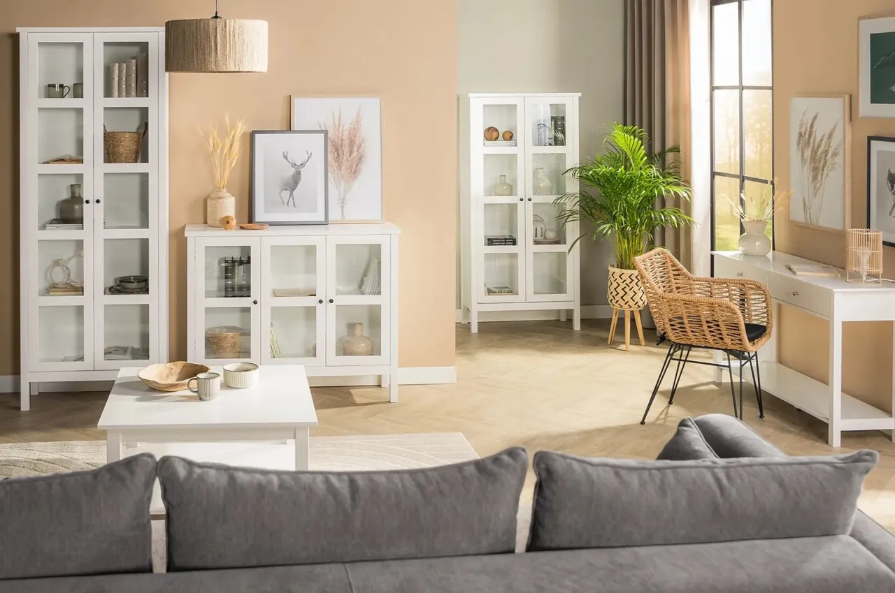 Zdjęcie Jakie krzesła do szarej kanapy - idealne połączenia kolorów i stylów