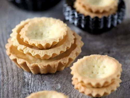 Zdjęcie Pyszne ciasto kruche na babeczki. Prosty przepis krok po kroku dla każdego