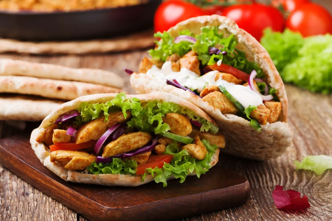 Zdjęcie Jak zrobić pitę na kebab – prosta receptura, która zachwyci smakami