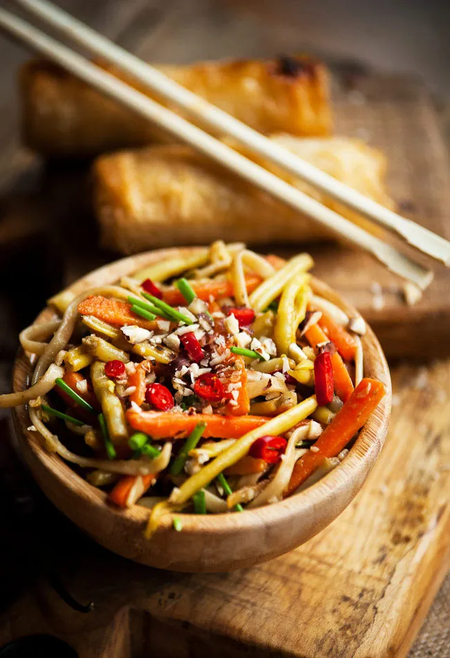 Zdjęcie Zamienniki makaronu chow mein – co wybrać, aby nie stracić smaku?