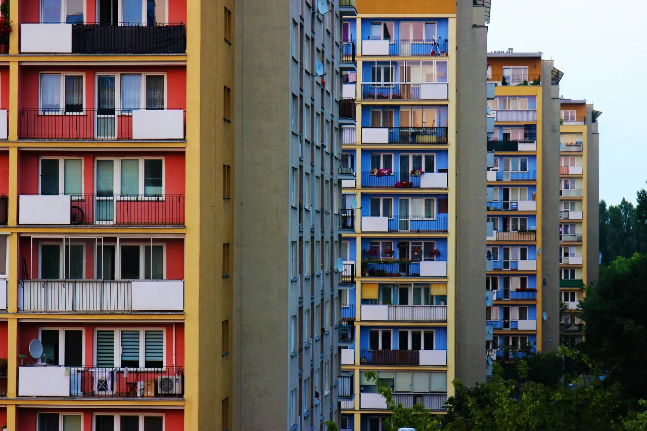 Zdjęcie Ile kosztuje mieszkanie komunalne? Poznaj ukryte koszty i ceny
