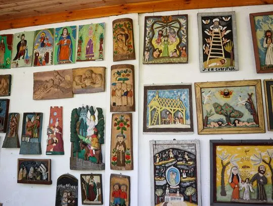 Zdjęcie Muzeum Sztuki Ludowej w Otrębusach – odkryj fascynującą historię i sztukę