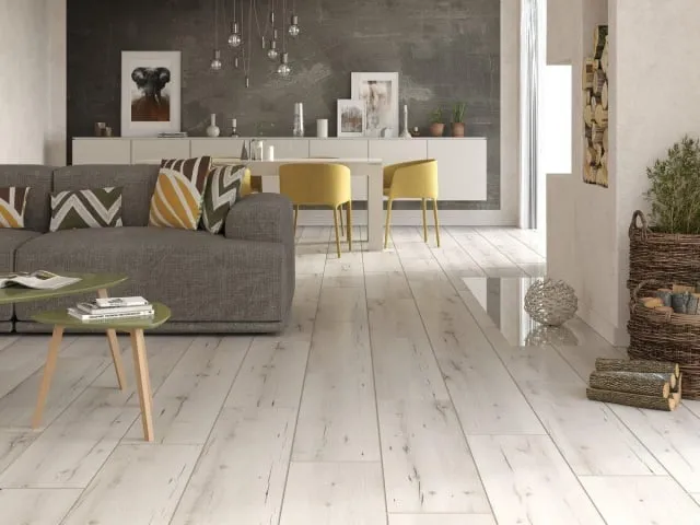 Zdjęcie Jakie panele wybrać do salonu? Porady dla idealnej podłogi