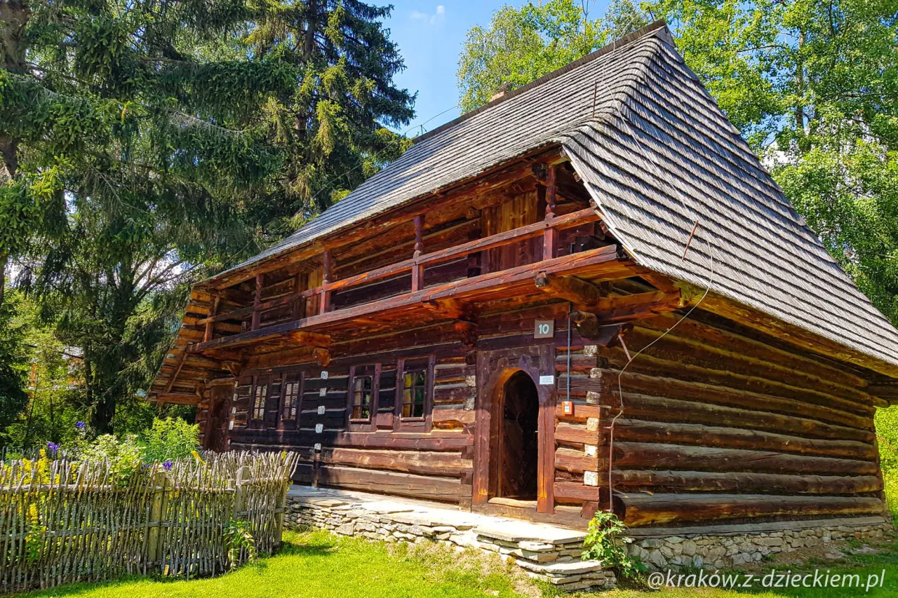 Zdjęcie Skansen Zubrzyca: Odkryj fascynującą historię i kulturę Orawy