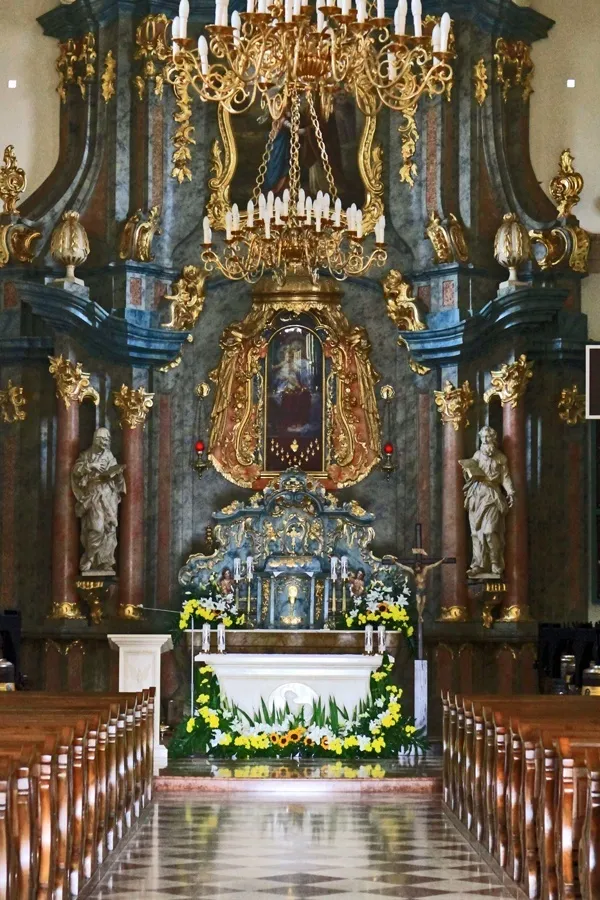 Zdjęcie Sanktuarium Markowice: Historia, msze i pielgrzymki do Matki Bożej