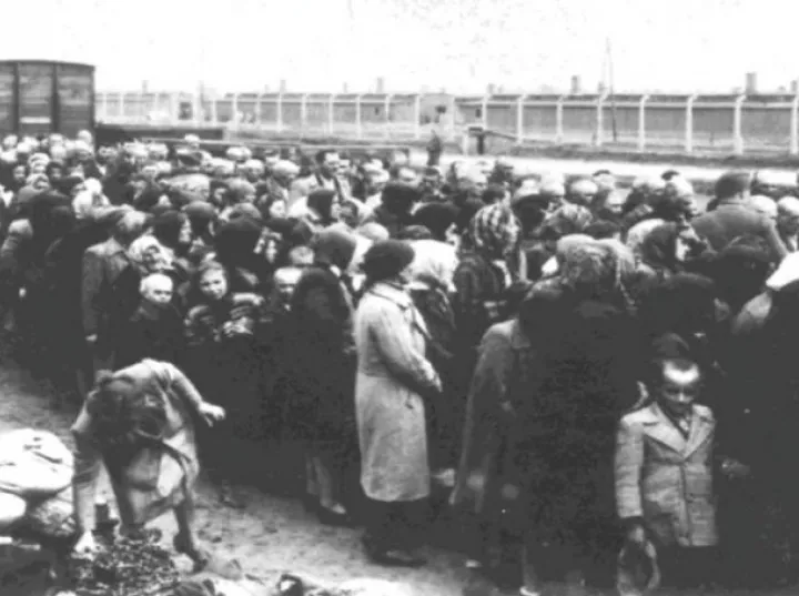 Zdjęcie KL Auschwitz - co znaczy KL i jego tragiczne znaczenie w historii