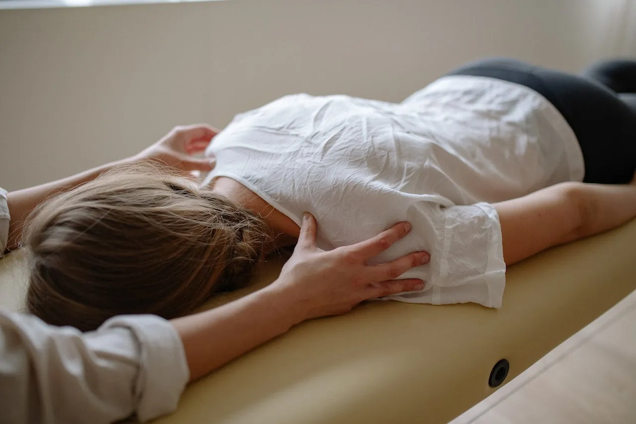 Zdjęcie Jak przygotować się do wizyty u fizjoterapeuty, aby uniknąć stresu?