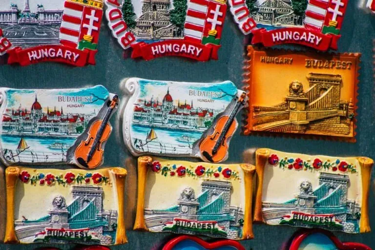 Zdjęcie Gdzie kupić pamiątki w Budapeszcie? Najlepsze miejsca i porady