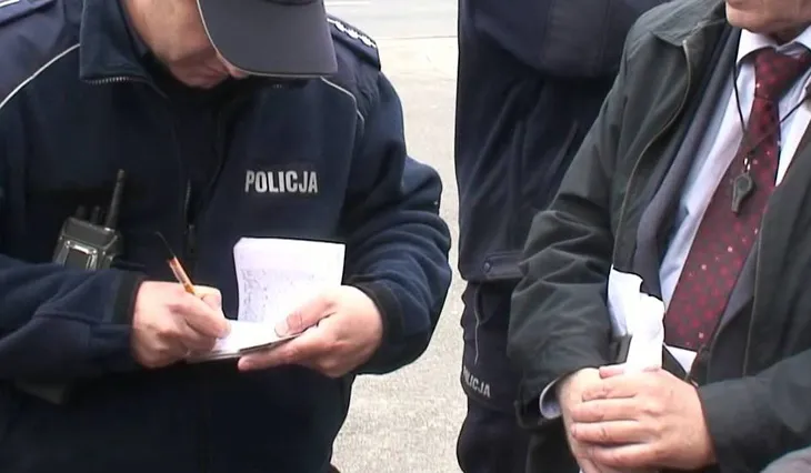 Zdjęcie Czy policja może wylegitymować bez powodu: poznaj swoje prawa i obowiązki