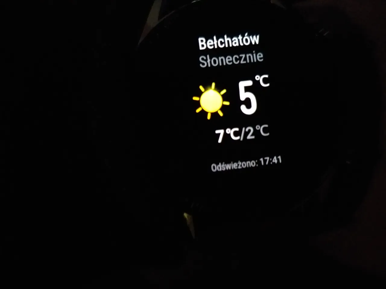 Zdjęcie Jak zaktualizować pogodę w telefonie Huawei, aby zawsze być na bieżąco