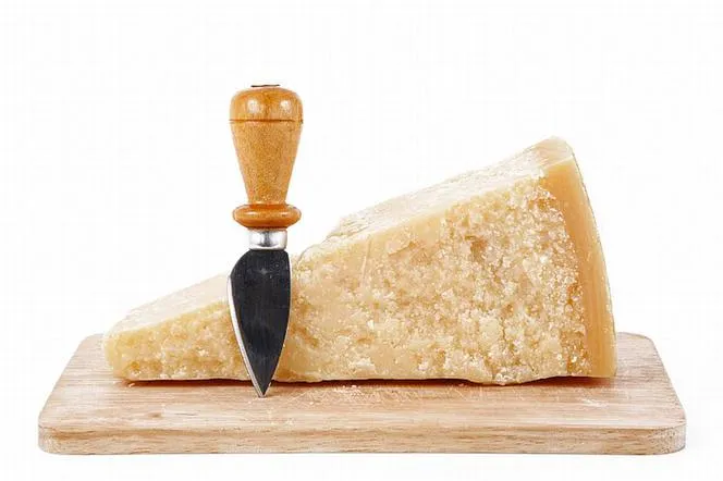 Zdjęcie Czy parmezan można mrozić? Sprawdź, jak to zrobić bez strat!