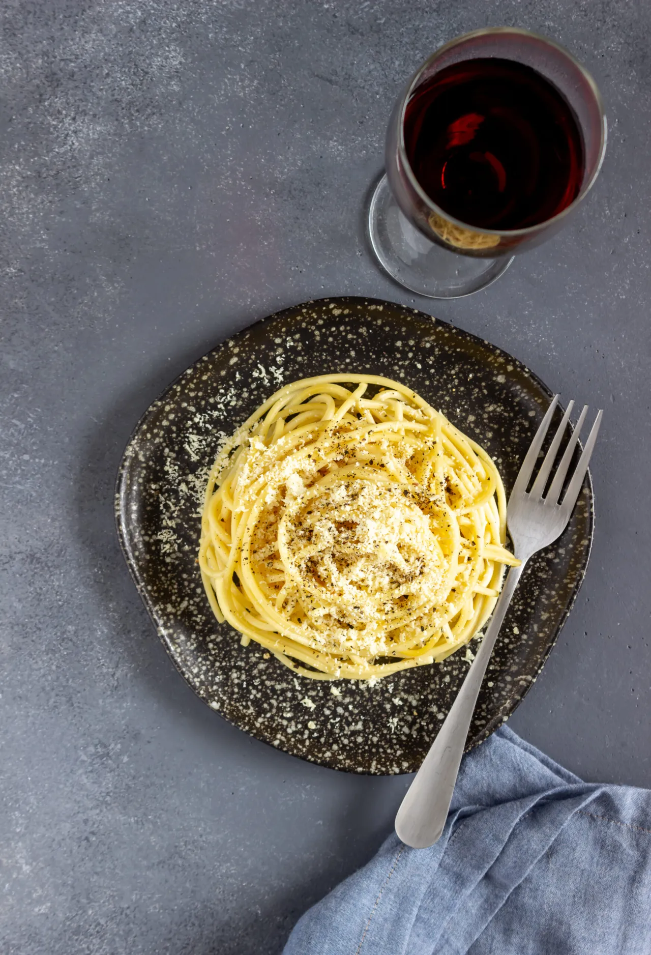 Zdjęcie Jaki ser do spaghetti bolognese? Oto najlepsze wybory, które zachwycą