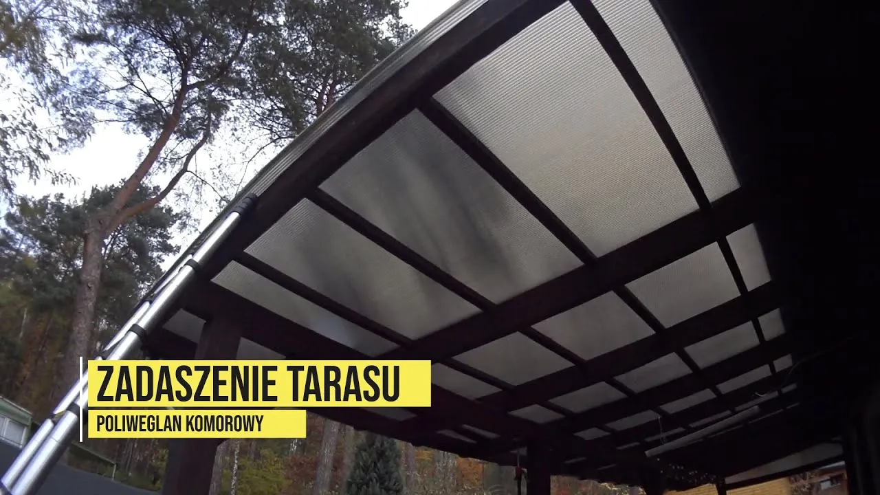 Zdjęcie Jak zrobić daszek z poliwęglanu - proste kroki i niezbędne materiały