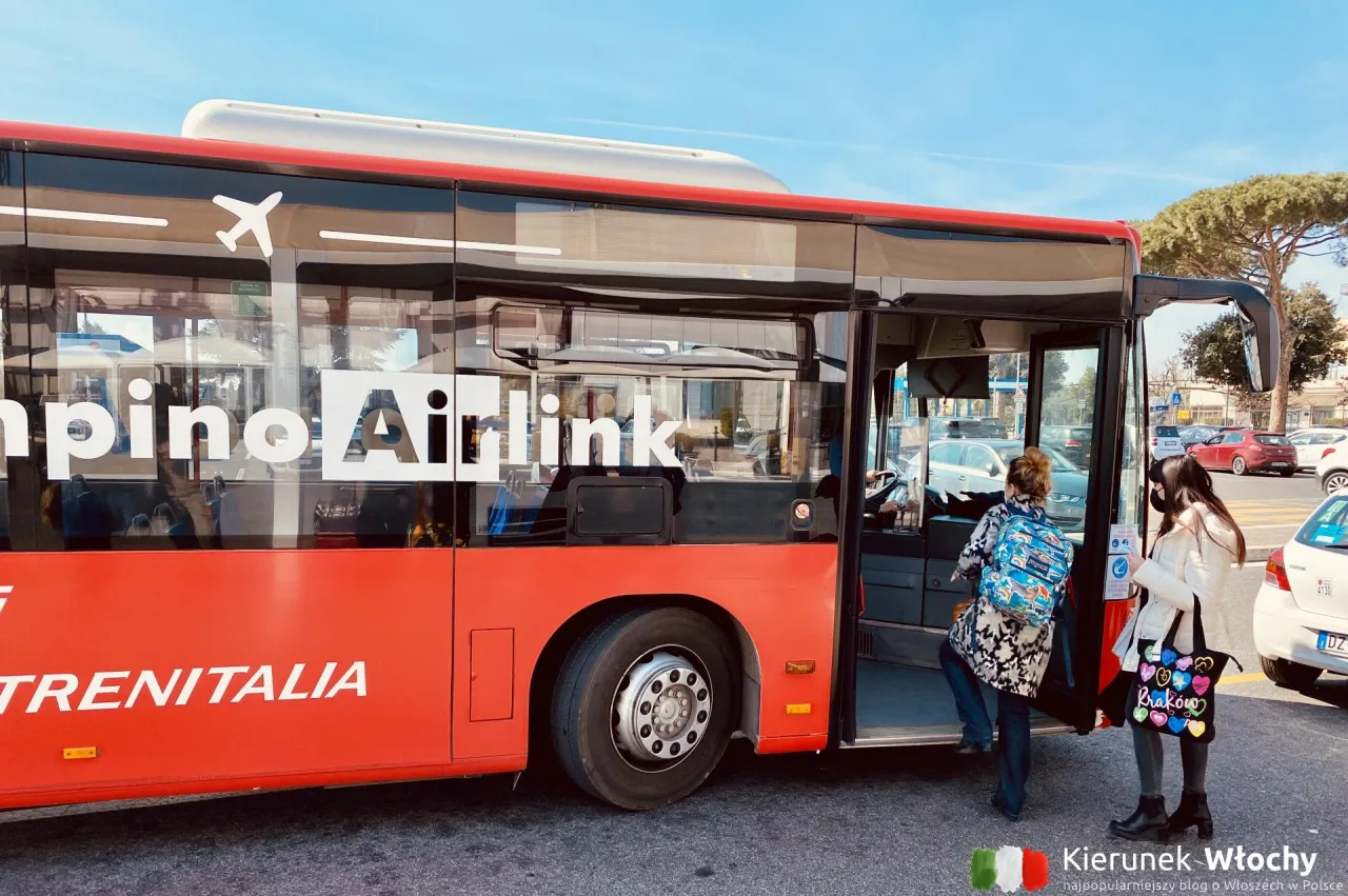 Zdjęcie Lotnisko Ciampino jak daleko od Rzymu? Sprawdź odległość i transport