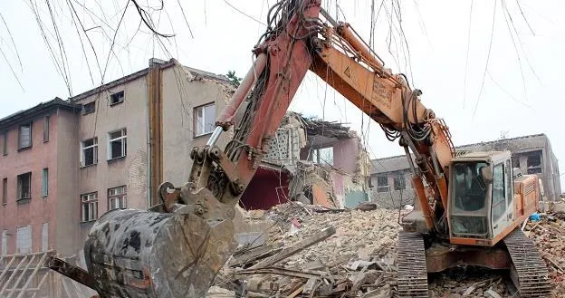 Zdjęcie Ile kosztuje wyburzenie budynku? Sprawdź, co wpływa na cenę